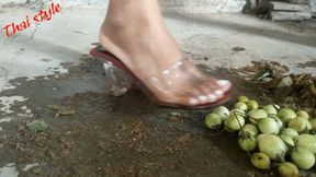 Daeng crush small eggplants in red clear High Heels