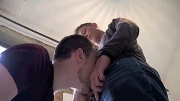 THE GAY PORN CASTING OF SEXY TWINK FUCKED BY kameron frost