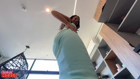 Cuckolded Man Sharing His Tanned Fiancée in a Very Naughty Ménage À Trois