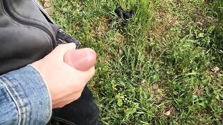 Junge's massive schlong spits out hot jizz in HD
