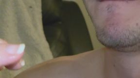 Je mords les doigts de Hope