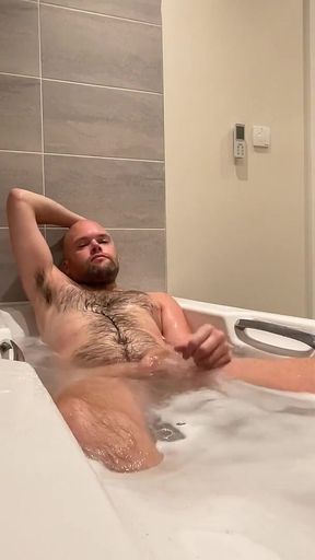 Cum for a Soak with Me