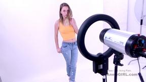 ”Adorable Chick feels great getting big dick deep inside”