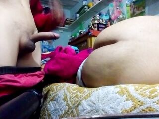 mientras su marido no esta lo hace con un desconocido que nos gusta antes de que llegue