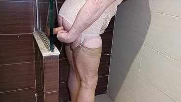 Sissy Slut blogs and makes educational videos from one very closed country in the Middle East