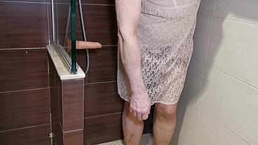 Sissy Slut blogs and makes educational videos from one very closed country in the Middle East