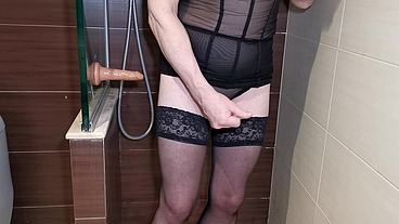 Sissy Slut blogs and makes educational videos from one very closed country in the Middle East