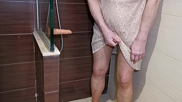Sissy Slut blogs and makes educational videos from one very closed country in the Middle East
