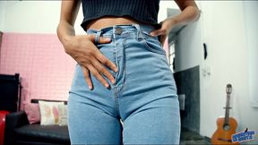 big tight round ass in tight denim jeans and a deep cameltoe! fullhd complete scene - amg-966