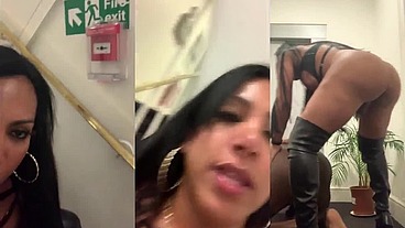 Aylla Gattina estava com tanto tesão que dominou seu escravo no corredor e fodeu ele gostoso