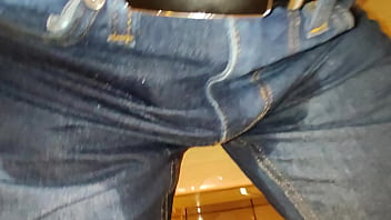 Gaste85, peeing in my Jeans on the sink