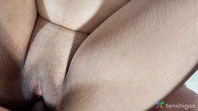 Steamy bimbo's pleasuring action