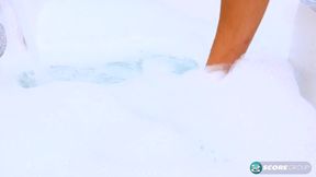 Sahara Leone's Pointy Nipples And Wet Pussy
