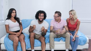 Schlampiger Blowjob von Stiefschwester PAWG Sophia Leone