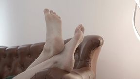 Face Under Natural Feet Of Susan - UHD 3840x2160 - 4K