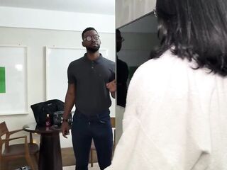 The motel technician came into my room to fix the TV and I ended up getting 23cm in the booty