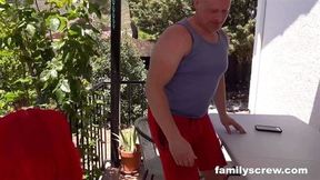 There’s No Place like Home! Foxy Redhead Niky Rabbit fucked at FamilyScrew