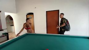 ENSE&Ntilde_ANDO A MI AMIGA LATINA A JUGAR AL BILLAR - Kristal Bridge/ Dani Clark
