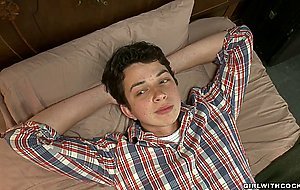 Big cock shemale anal fucks roommate