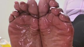 Meaty Oily Sole Scrunches + Long Toenails
