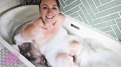 Stepmom Catches Peeker Sucks Gushing Cum Mouth Load