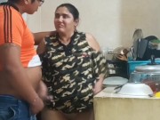 Sirvienta follada cuando lava platos