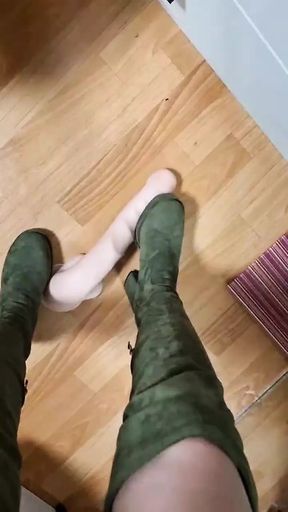 Elza Kom Tramples Huge Cock