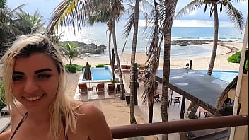 Public paradise: Sexy blonde babe fucked in Isla Mujeres