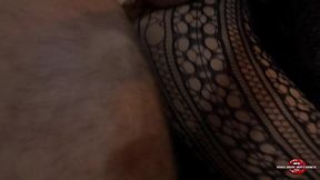 den deilige lille heksen melody antunes koste seg pa halloween med eddie fra iron maiden og hadde med seg triks og godbiter, glad halloween!