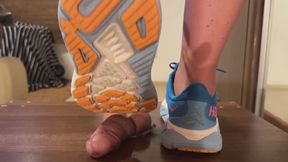 Hoka running shoese on the Cockbox with huge cumshot