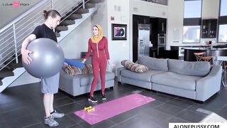 anissa kate kate smiles pretty satisfied with her day_1