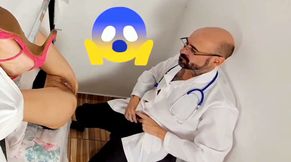A Naughty Woman Goes to the Gynecologist to Have Sex!