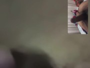 PUSE CACHONDA A MI AMIGA POR VIDEOLLAMADA !! HACE QUE ME CORRA
