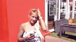 Vehicle sex on a blind date with a blonde tattoo celeb