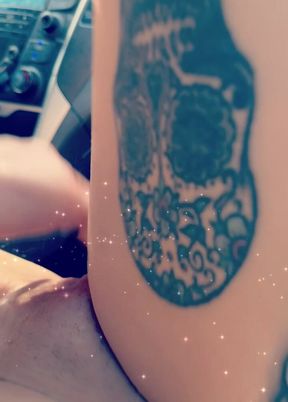 Pussy Squirting in the Car!