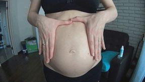 M SPREAD LOTION ON PREGNANT BELLY BB