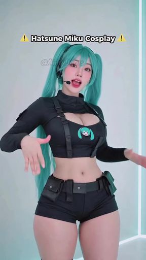 Hatsune Miku Cosplay
