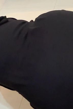 Arab Hot Maid Stuck When She Clean Under Bed - Big Ass Hijabi Girl Wear Abaya Niqab &amp; Panty