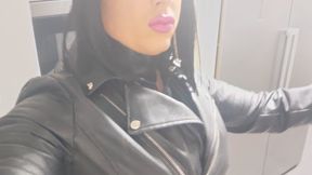 Tania in leather and latex outfit