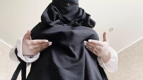 Arab milf with big tits