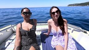 ”HelloLimoon & Elektra prefer love at sea...”