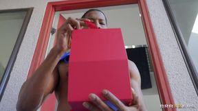 Brazzers - Stunning Beauty Mona Azar Gives Isiah Maxwell The Best Breakup Gift, Her Tight Asshole