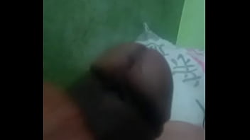 Dando leitinho na cam para casada safada