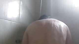 Clip amateur fait maison de filles gays asiatiques se faisant enculer