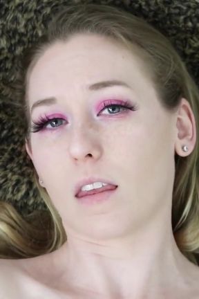 v538 beautiful agony intense orgasm face