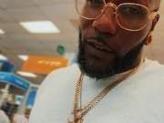 Public Masturbation at Ross! Full video on Onlyfans @CesarBelifonteUncut sub for $5.00