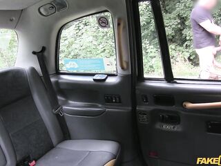 Victoria Summers Screwed Outside - Fake Taxi