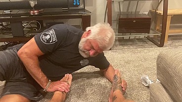 Jason Collins Foot slave Worshiping my Feet!