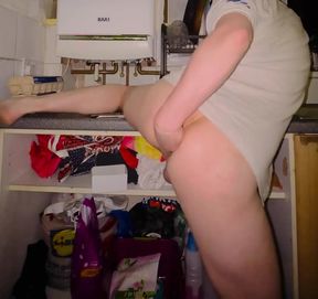 How to Stay Home Alone - Kitchen