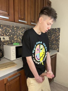 Young Twink's Gushing Cum Delight